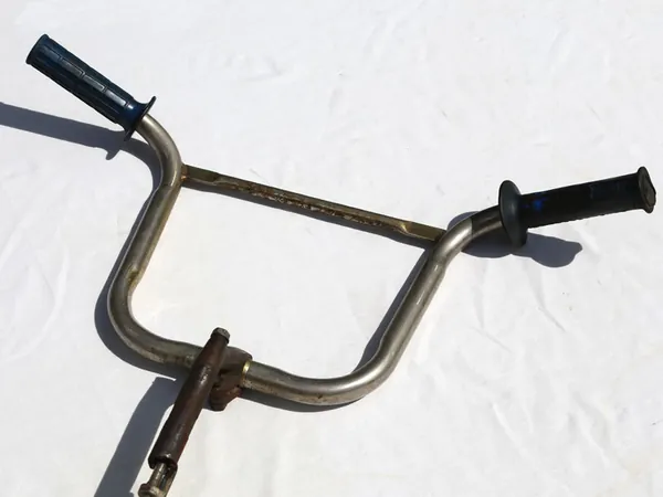 Ashtabula stem and box bars